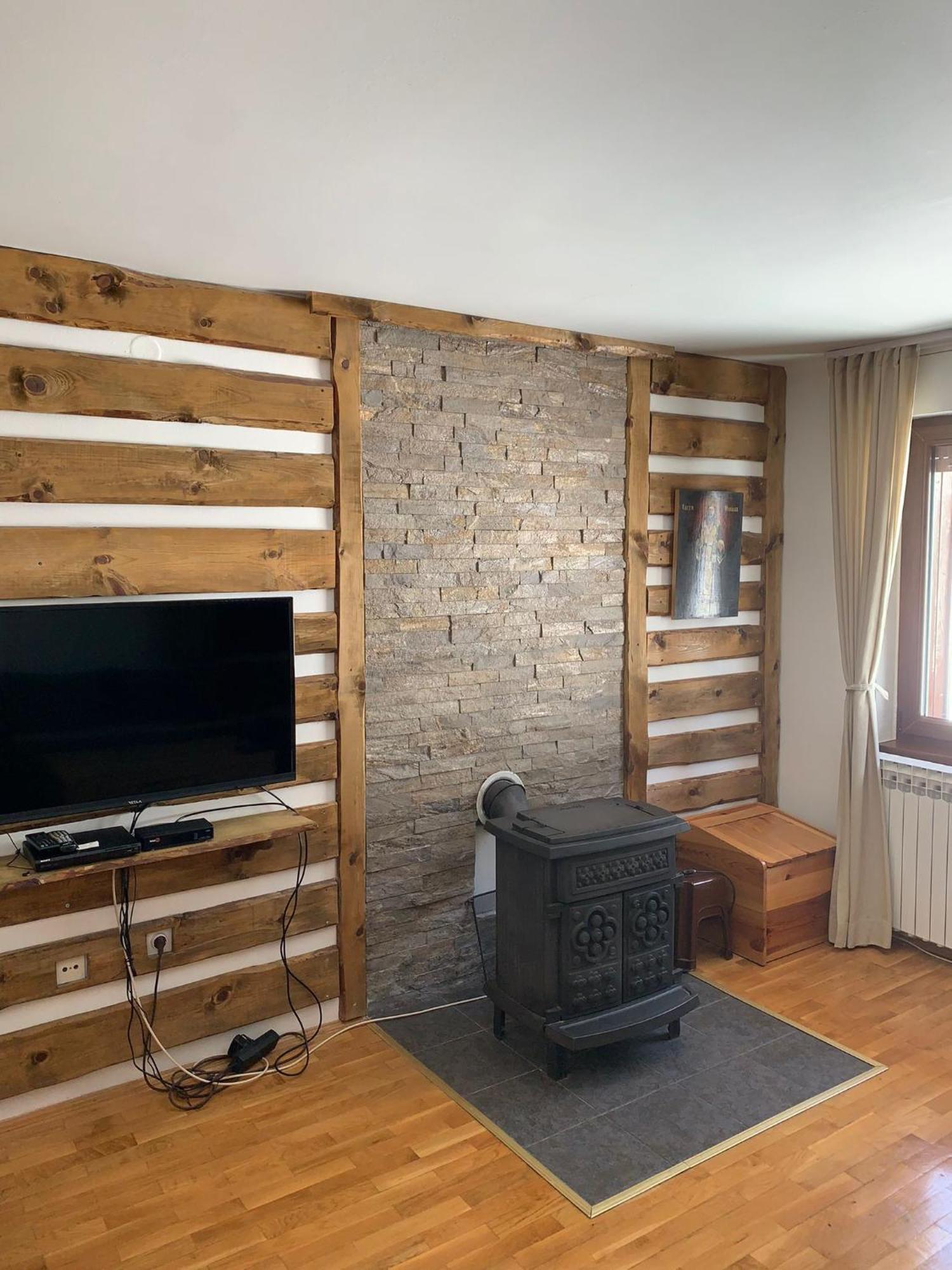 Apartmani Kosuta- Ljiljana Dokanovic Τζαχορίνα Εξωτερικό φωτογραφία